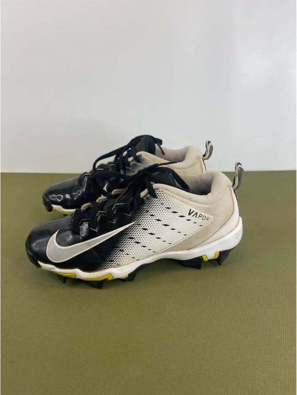 Nike Vapor Baseball Cleats Black White Opti Yellow Youth 3.5Y 917171-111